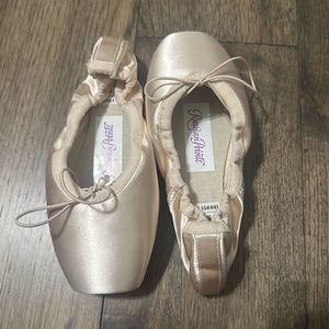 Russian Pointe Encore pointe shoes